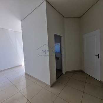 Sala Comercial em Pirassununga, bairro Centro Empresarial Painguás