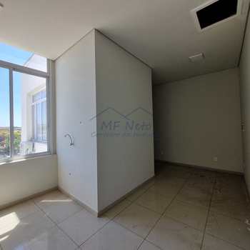 Sala Comercial em Pirassununga, bairro Centro Empresarial Painguás