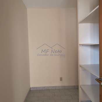 Apartamento em Pirassununga, bairro Centro