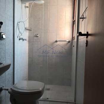 Apartamento em Pirassununga, bairro Centro