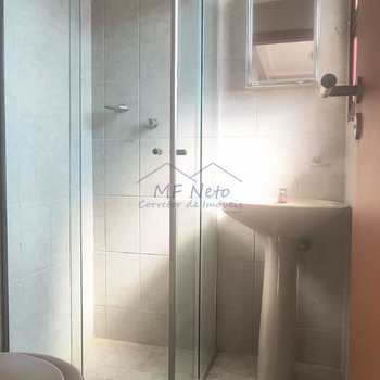 Apartamento em Pirassununga, bairro Centro