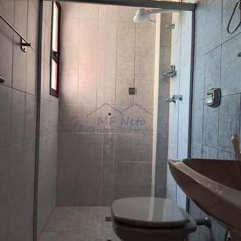 Apartamento em Pirassununga, bairro Centro