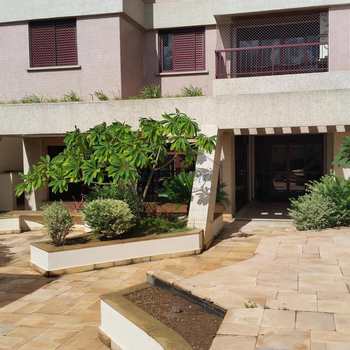Apartamento em Pirassununga, bairro Centro