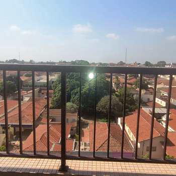 Apartamento em Pirassununga, bairro Centro