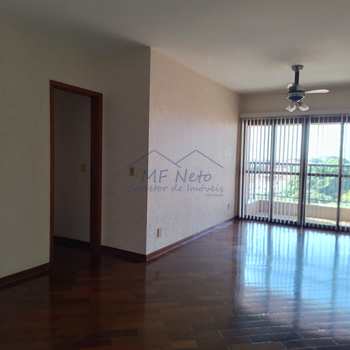 Apartamento em Pirassununga, bairro Centro