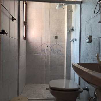 Apartamento em Pirassununga, bairro Centro