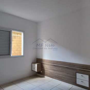 Apartamento em Pirassununga, bairro Jardim Europa