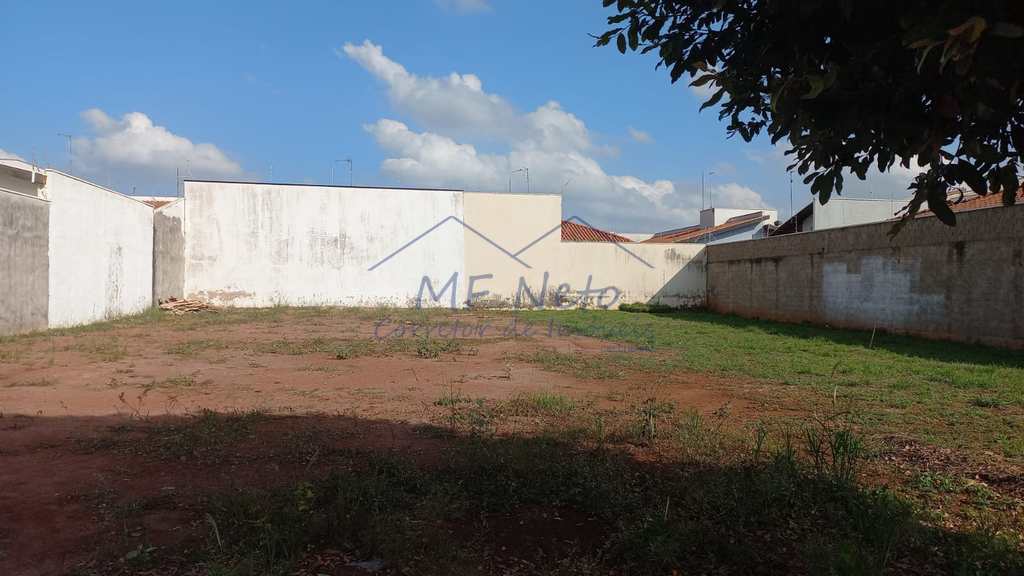 Terreno em Pirassununga, no bairro Residencial Vila Romana