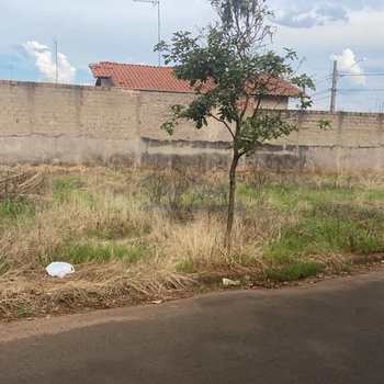 Terreno em Pirassununga, bairro Jardim Verona II