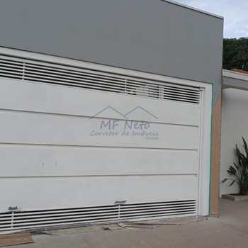 Casa em Pirassununga, bairro Vila Santa Terezinha
