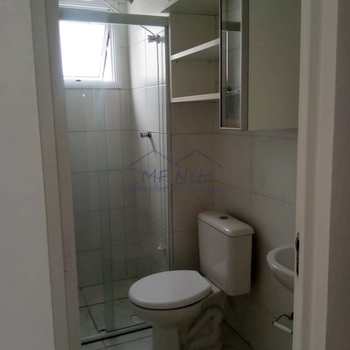 Apartamento em Pirassununga, bairro Vila Pinheiro