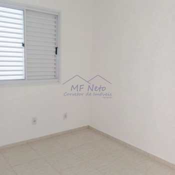 Apartamento em Pirassununga, bairro Vila Pinheiro
