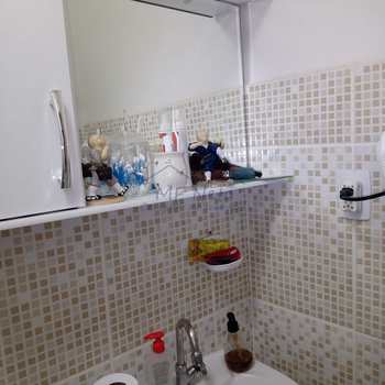 Apartamento em Pirassununga, bairro Residencial Garrovers