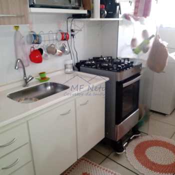 Apartamento em Pirassununga, bairro Residencial Garrovers