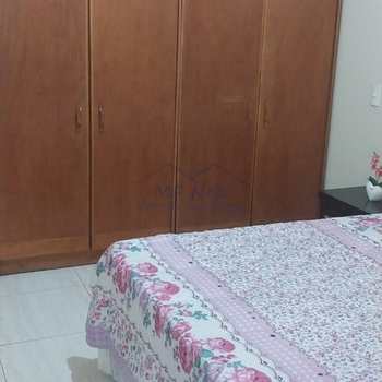 Casa em Pirassununga, bairro Jardim Treviso