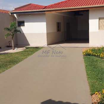 Casa em Pirassununga, bairro Jardim Treviso