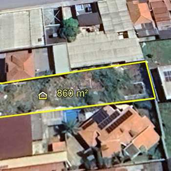 Terreno Comercial em Pirassununga, bairro Centro