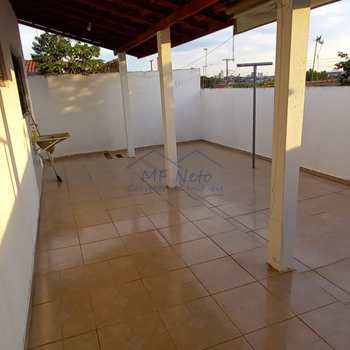 Casa em Pirassununga, bairro Jardim Redentor