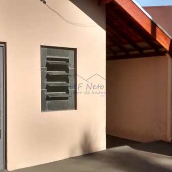 Casa em Pirassununga, bairro Jardim Redentor