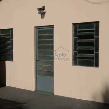 Casa em Pirassununga, bairro Jardim Redentor