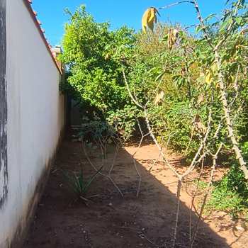 Terreno em Pirassununga, bairro Jardim do Lago