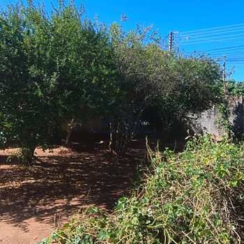 Terreno em Pirassununga, bairro Jardim do Lago