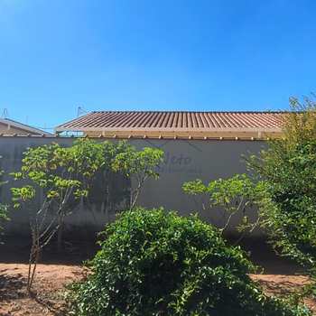 Terreno em Pirassununga, bairro Jardim do Lago