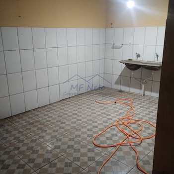 Casa em Pirassununga, bairro Jardim Primavera