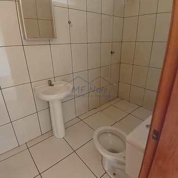 Casa em Pirassununga, bairro Jardim Primavera