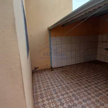 Casa em Pirassununga, bairro Jardim Primavera