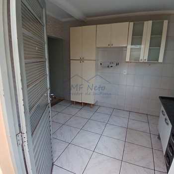 Casa em Pirassununga, bairro Jardim Primavera