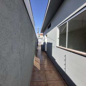 Casa em Pirassununga, bairro Terrazul Ba