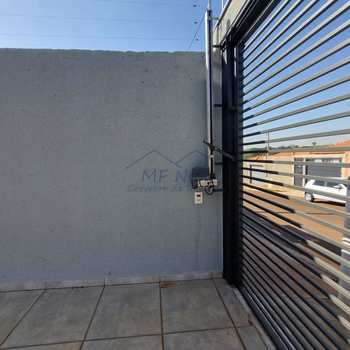 Casa em Pirassununga, bairro Terrazul Ba