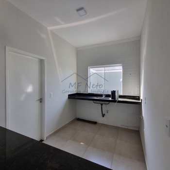 Casa em Pirassununga, bairro Terrazul Ba