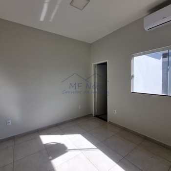 Casa em Pirassununga, bairro Terrazul Ba