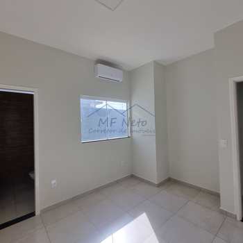 Casa em Pirassununga, bairro Terrazul Ba