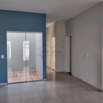 Casa em Pirassununga, bairro Terrazul Ba