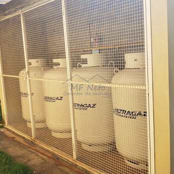 Apartamento em Pirassununga, bairro Spazio Painguás