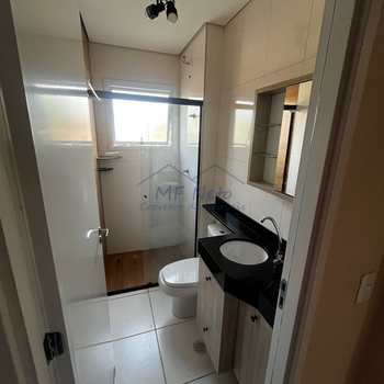 Apartamento em Pirassununga, bairro Santa Alice Residencial