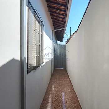 Casa em Pirassununga, bairro Jardim São Fernando