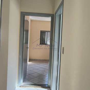 Casa em Pirassununga, bairro Jardim São Fernando