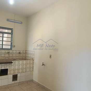 Casa em Pirassununga, bairro Jardim São Fernando