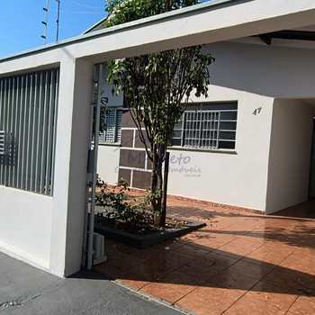 Casa em Pirassununga, bairro Jardim São Fernando