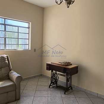 Casa em Pirassununga, bairro Jardim São Fernando