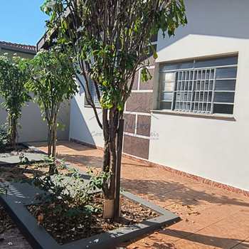 Casa em Pirassununga, bairro Jardim São Fernando