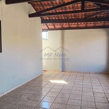 Casa em Pirassununga, bairro Jardim São Fernando