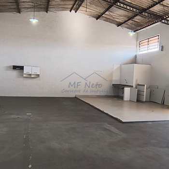 Salão em Pirassununga, bairro Jardim São Fernando