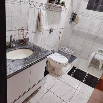 Casa em Pirassununga, bairro Jardim Verona II