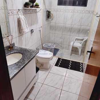 Casa em Pirassununga, bairro Jardim Verona II