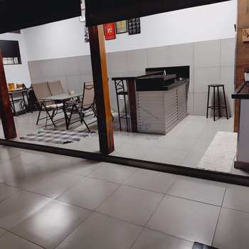 Casa em Pirassununga, bairro Jardim Verona II